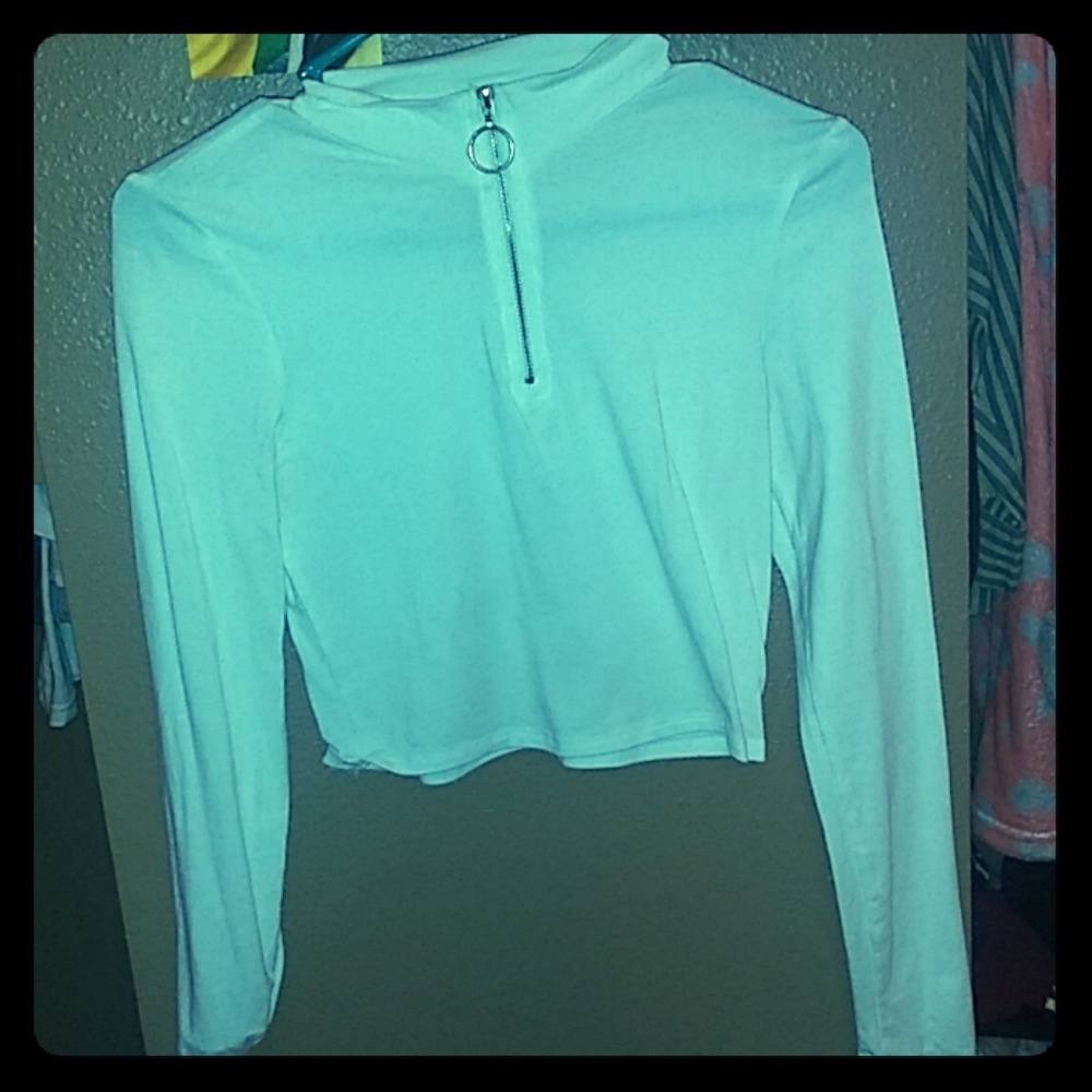 A long sleeve shirt